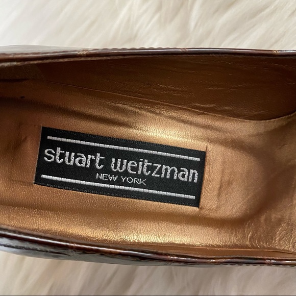 Stuart Weitzman Croc Embossed Gold Line Pumps - Picture 10 of 13